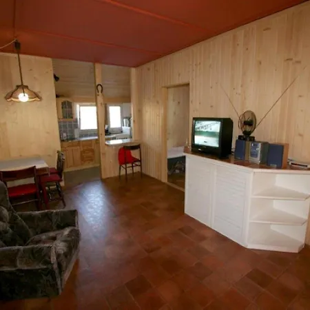 S Terasou 60m Od Vody Holiday home